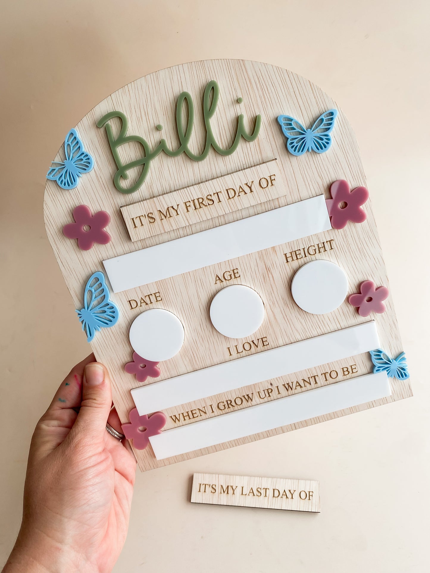 Large Back to School Board - FLOWERS AND BUTTERFLIES